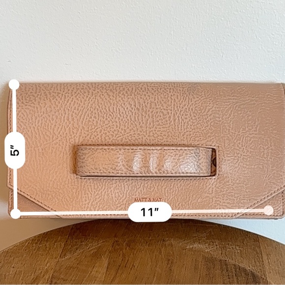 MATT & Nat Vegan Abiko Fold Over Clutch In The Colour Champagne Hand Strap Pink - Picture 11 of 16